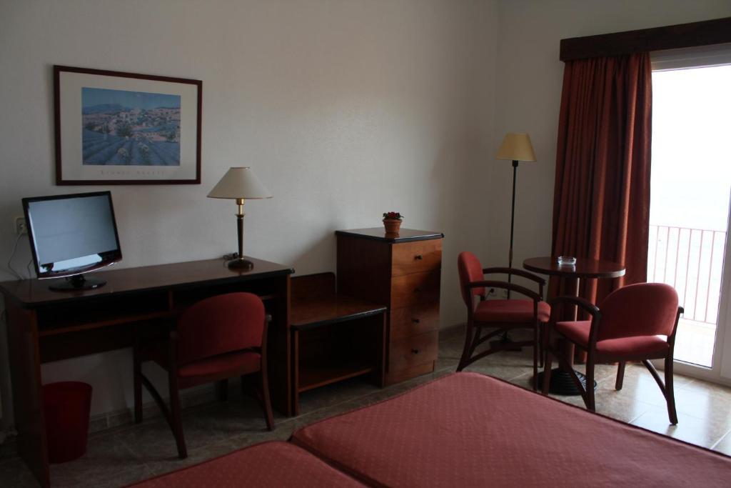 Hotel Rosa Dels Vents Сан Антони де Калоне Стая снимка