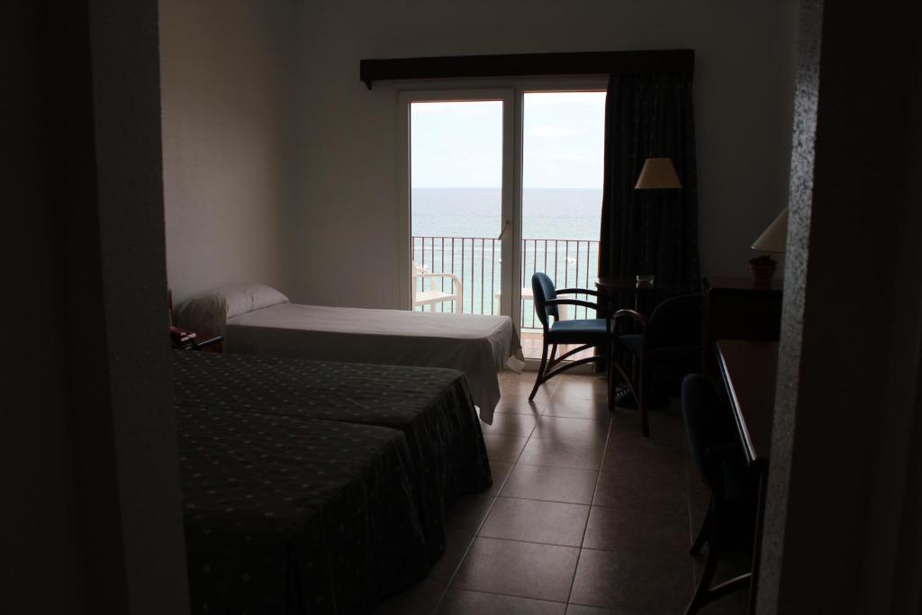 Hotel Rosa Dels Vents Сан Антони де Калоне Стая снимка