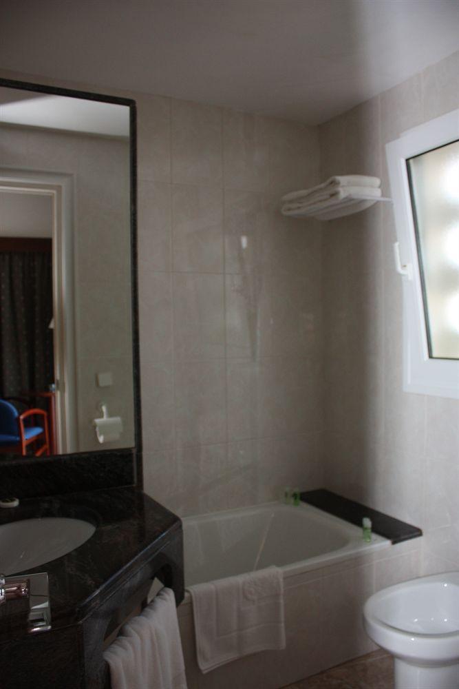 Hotel Rosa Dels Vents Сан Антони де Калоне Екстериор снимка